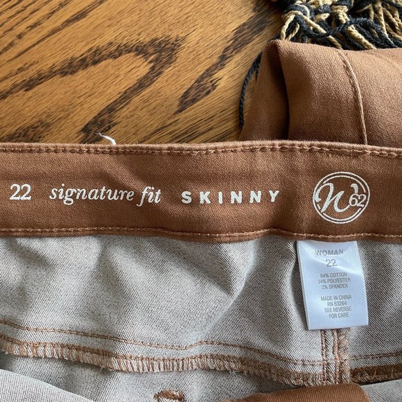 Golden Brown Women's Signature Fit Skinny Pants - Picture 4 of 5